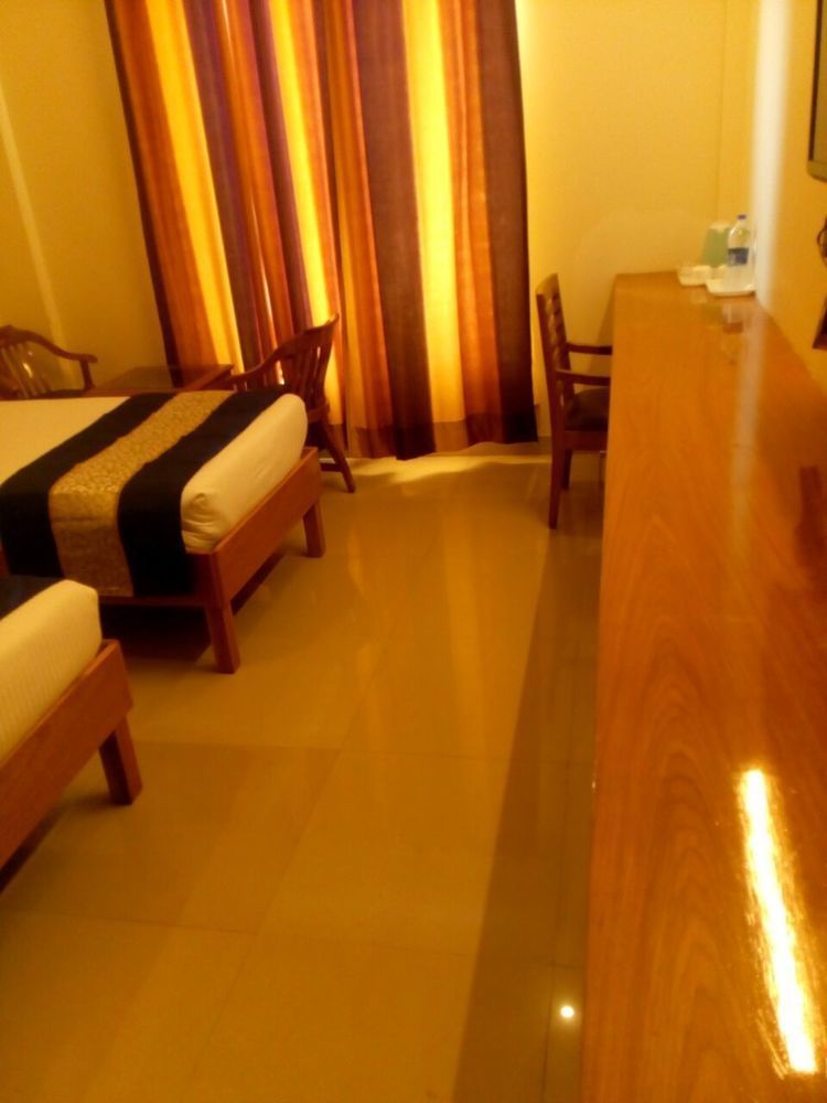 Red Carpet Hotels Noida Buitenkant foto