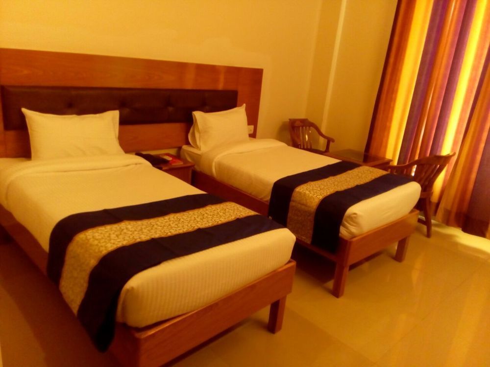 Red Carpet Hotels Noida Buitenkant foto